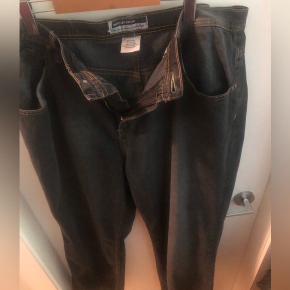 ROCAWEAR 38W X 34L - Picture 9 of 12